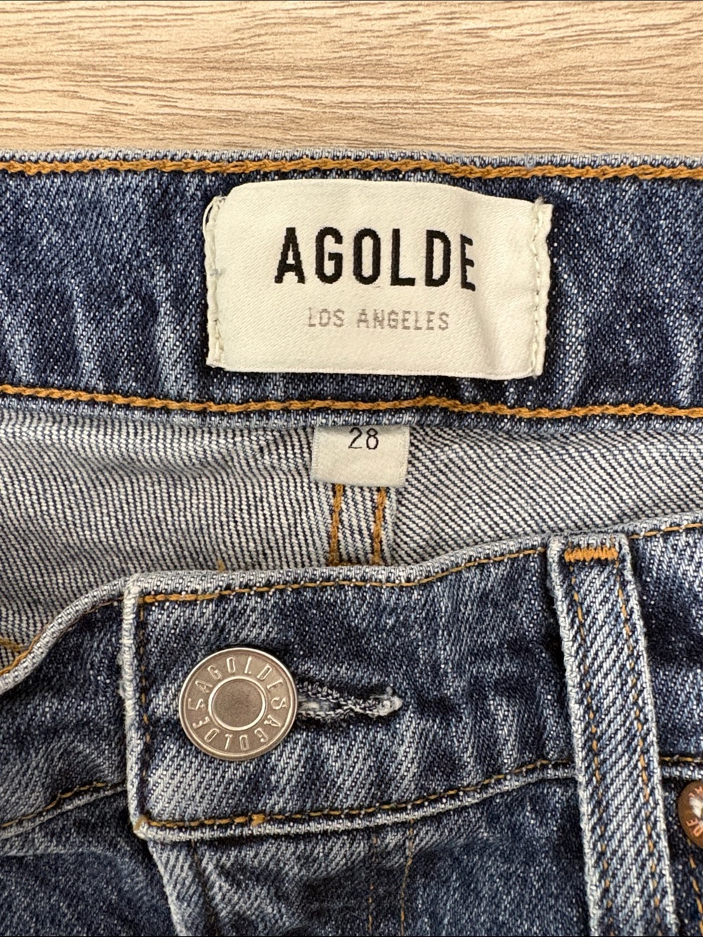 Agolde Harper Straight Leg Jeans in Medium Blue Wash - Picture 10 of 11